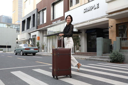 From Artisan Bench to Transatlantic Voyage: The Anatomy of a Heritage Trunk